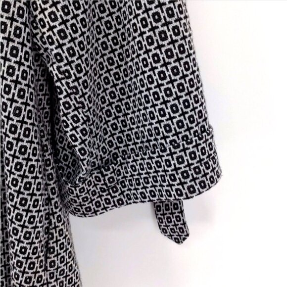 REQUIREMENTS Woman Lightweight Geometric Print Button down Jacket Size 2X - Picture 9 of 14